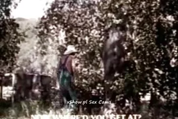 Khiêu dâm cao xnxx xinh dep quý trong xe hơi.