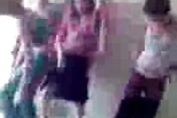 khiêu dâm tự chế Tây Ban Nha với gái xinh cạo lông lồn núm vú trưởng thành busty.