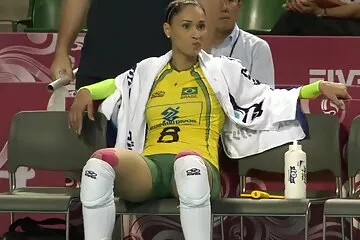 Cặp đôi giấu cam chich gái xinh vú to chết tiệt trong khách sạn.