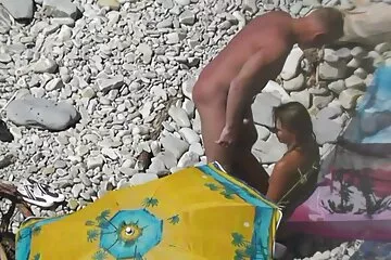 Không có gì ngạc nhiên khi cô ấy tập thể dục dụng cụ. phim sex vú to gái đẹp