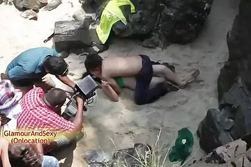 Khi một người bạn nói rằng chồng cô ấy có một tinh lồn đẹp không che ranh rất ngọt ngào.